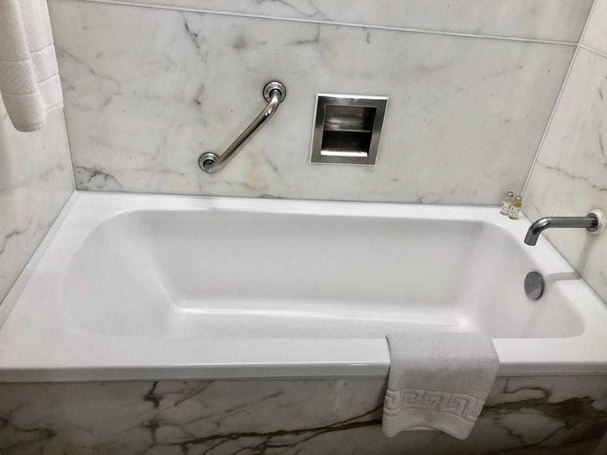 Hotel Marine Plaza Bombay Eksteriør billede